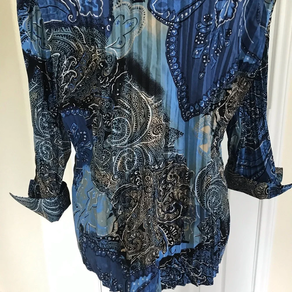 Blue Paisley Button-Up Blouse - Picture 5 of 11